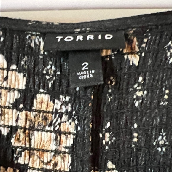 torrid Black Floral Long Sleeve Smocked Midi Dress - Picture 2 of 5